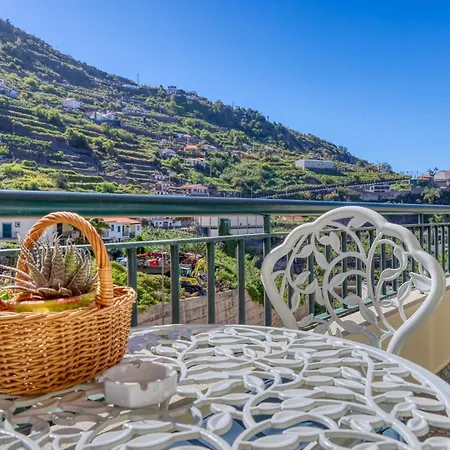 Valley Nest, A In Madeira * Tabua (Madeira)